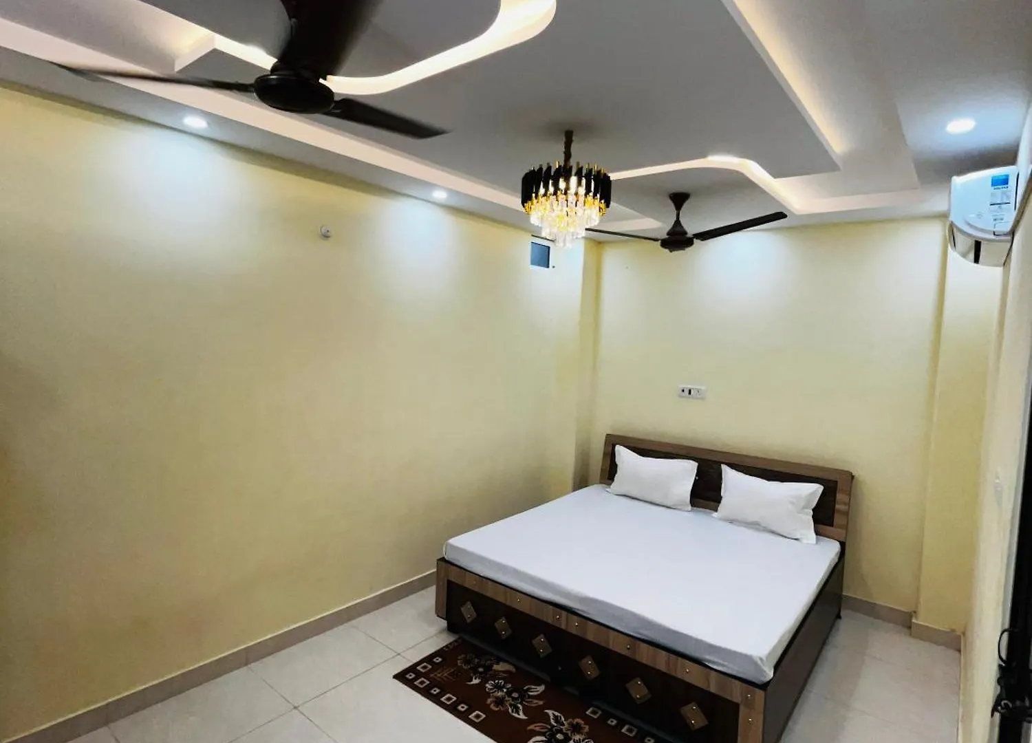 New Kashi Residency Hotel Varanasi 0*,